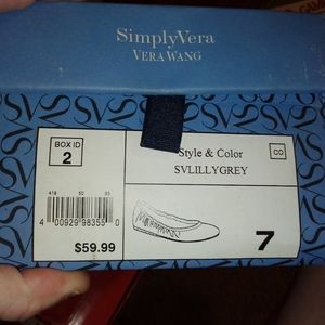 Simply Vera Wang flat